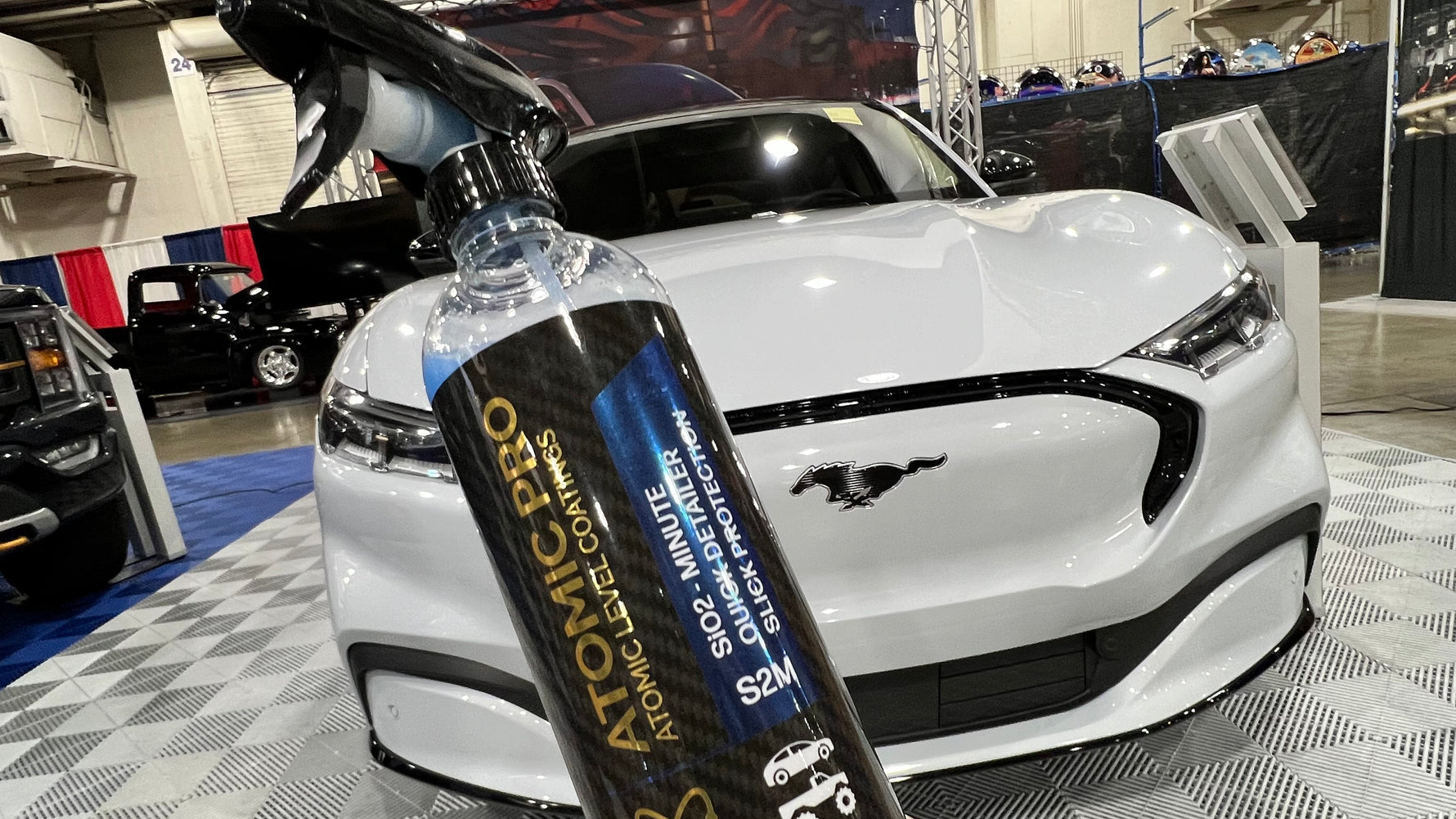 ATOMIC PRO SiO2 Minute Detailer is perfect for all modern finishes